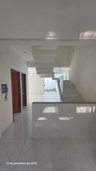 Vista pela cozinha