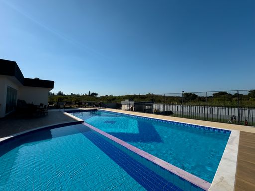 Piscina adulto e infantil