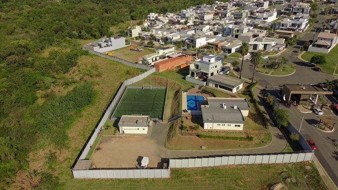Condomínio com infraestrutura de lazer completa
