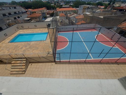 Quadra e piscina