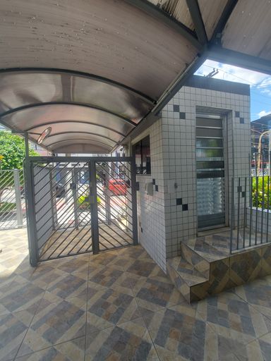 Acesso de pedestres com reconhecimento facial