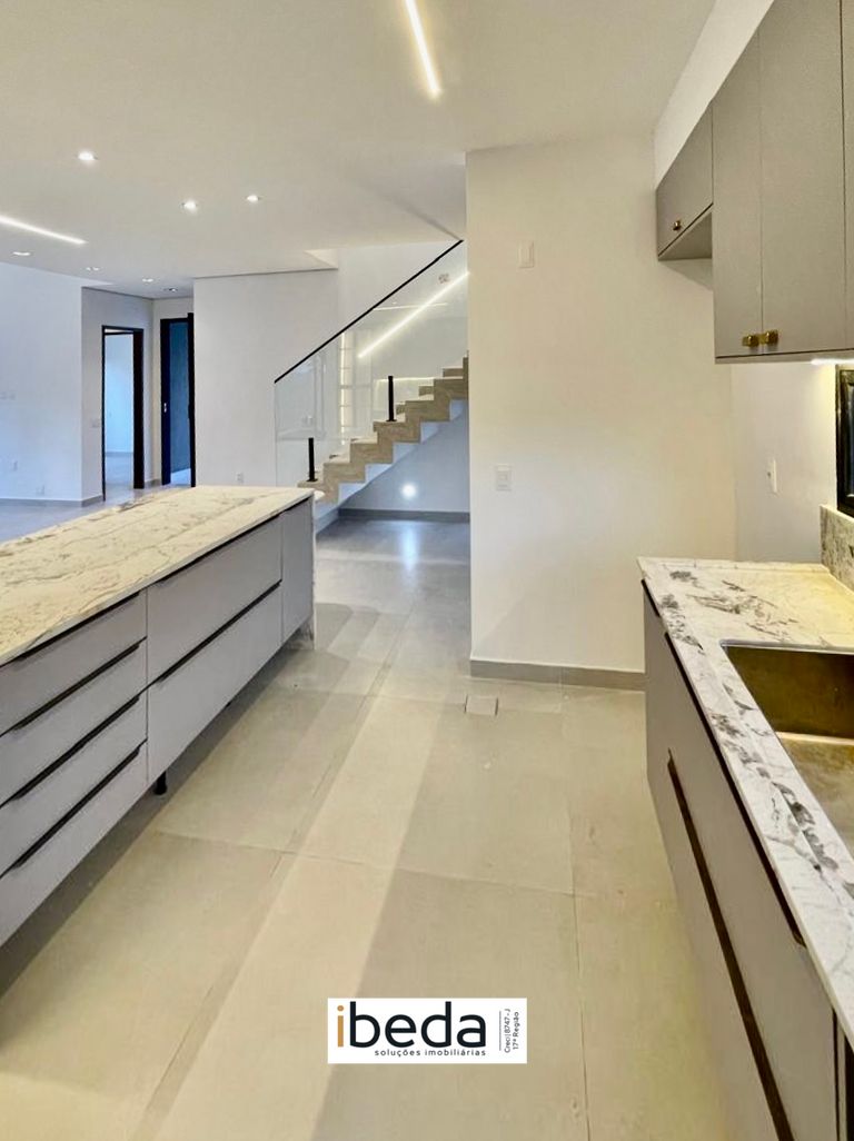 Casa de Condomínio para alugar com 4 quartos, 268m² - Foto 6