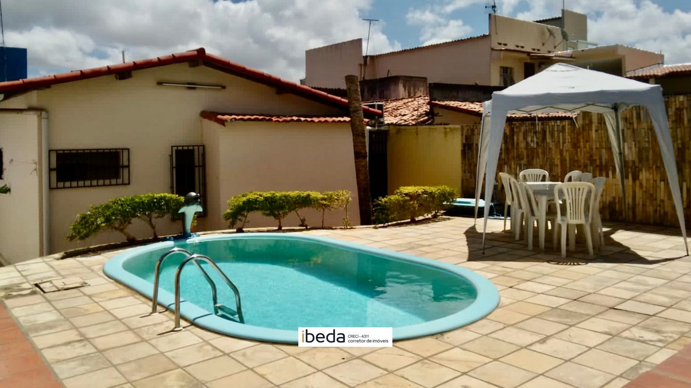 Casa à venda com 3 quartos, 400m² - Foto 4