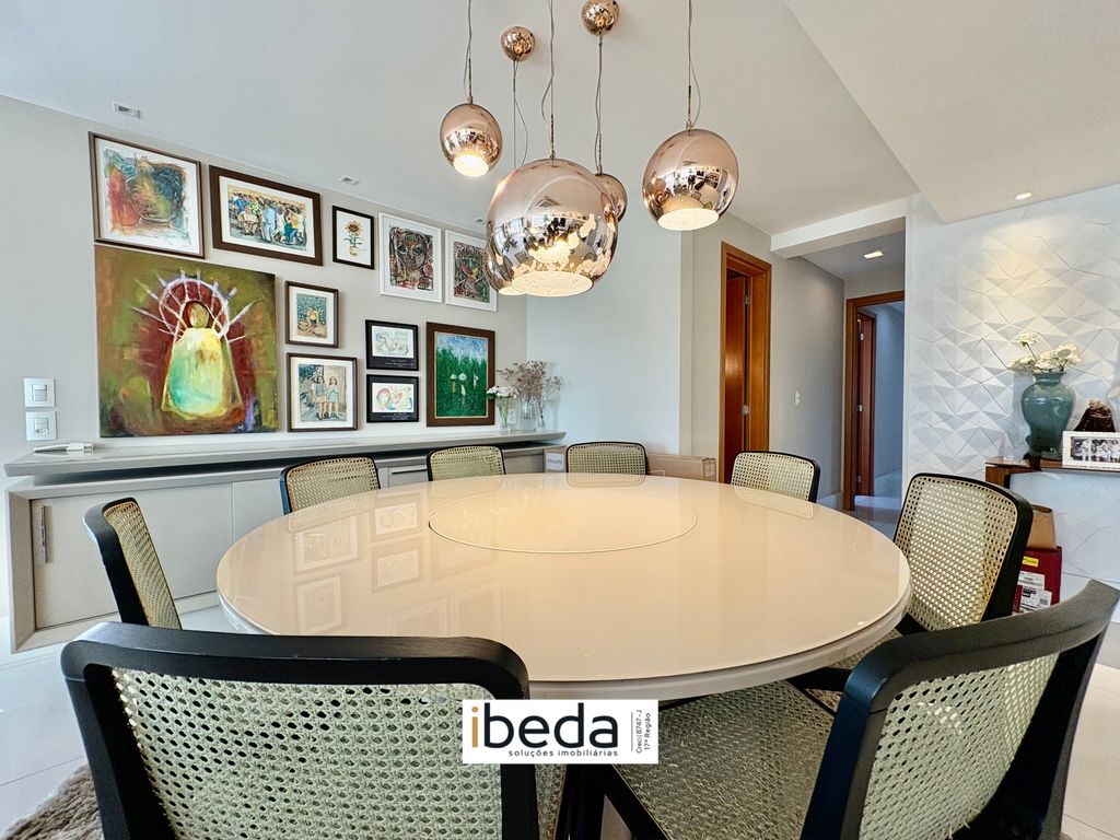 Apartamento à venda com 3 quartos, 206m² - Foto 6