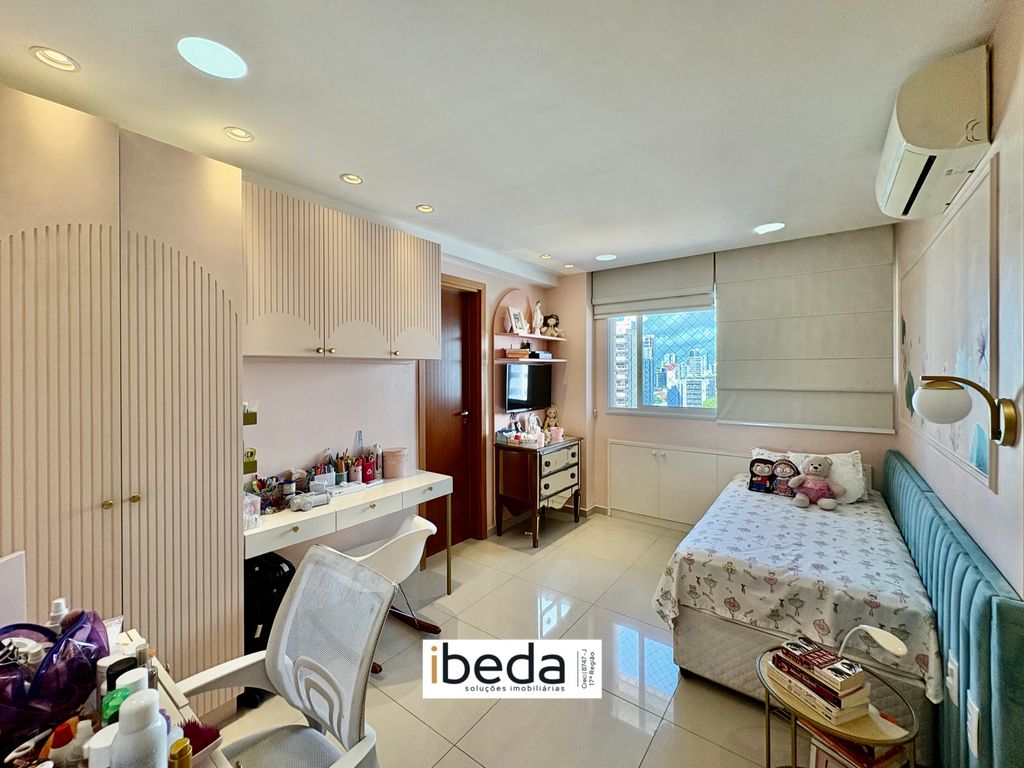 Apartamento à venda com 3 quartos, 206m² - Foto 18