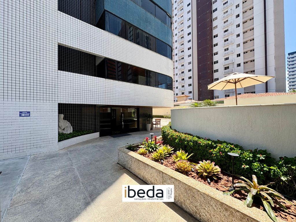Apartamento à venda com 3 quartos, 240m² - Foto 4