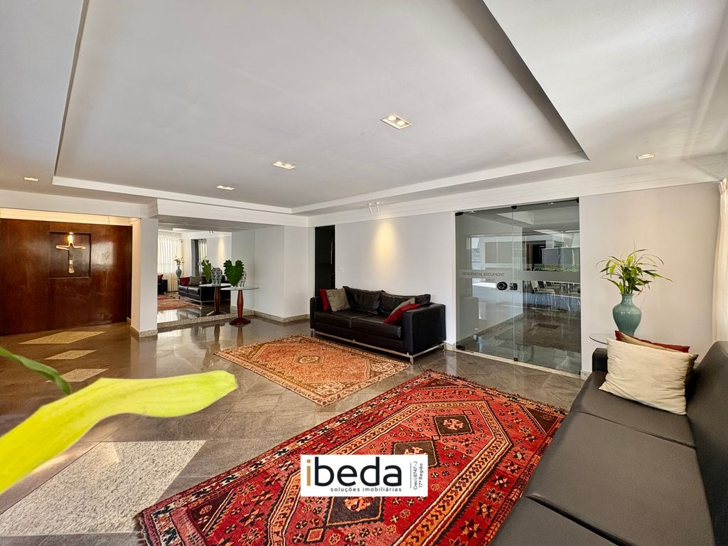 Apartamento à venda com 3 quartos, 240m² - Foto 18