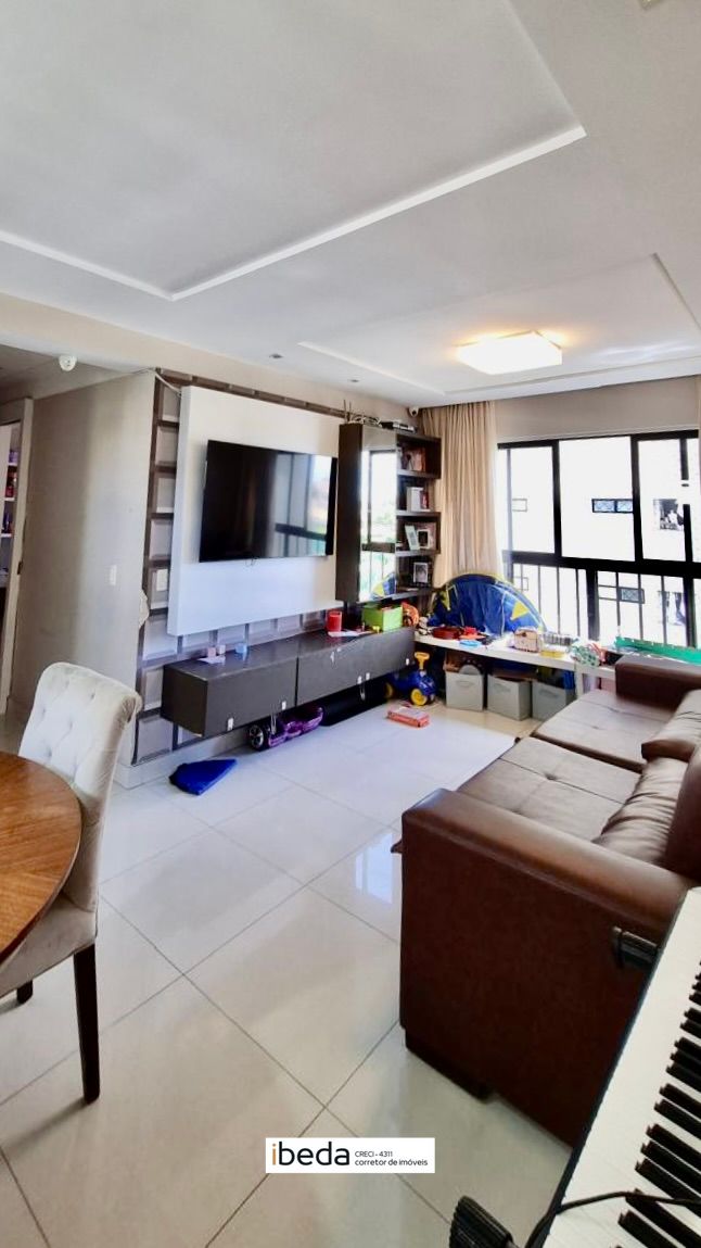 Apartamento à venda com 3 quartos, 77m² - Foto 2