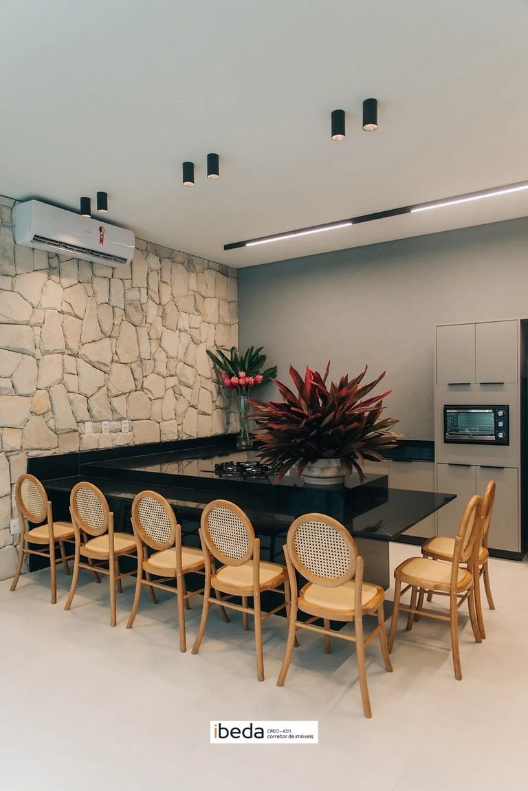 Apartamento à venda com 3 quartos, 142m² - Foto 3