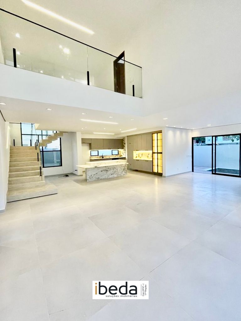 Casa de Condomínio para alugar com 4 quartos, 268m² - Foto 1