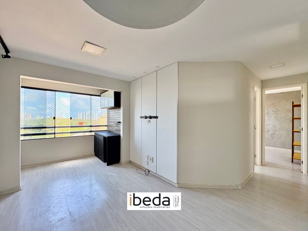 Apartamento à venda com 2 quartos, 56m² - Foto 1