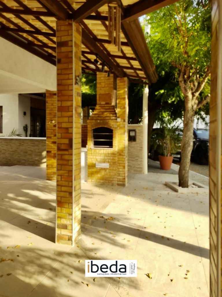 Casa de Condomínio à venda com 5 quartos, 124m² - Foto 2