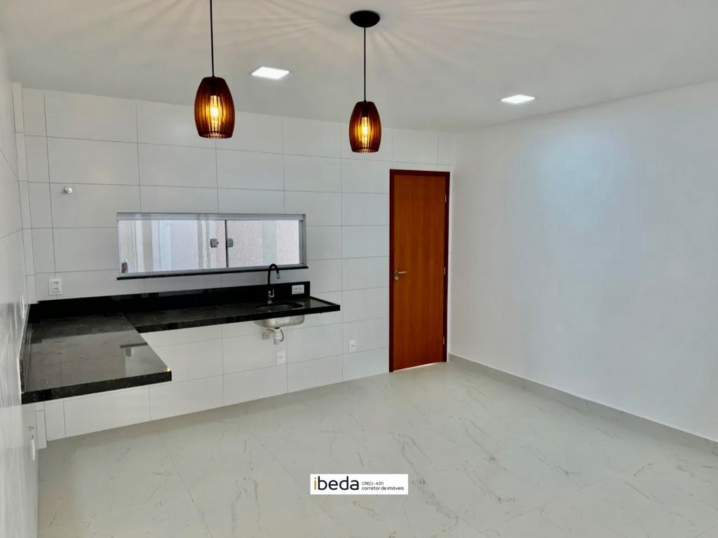 Casa de Condomínio à venda com 3 quartos, 200m² - Foto 3