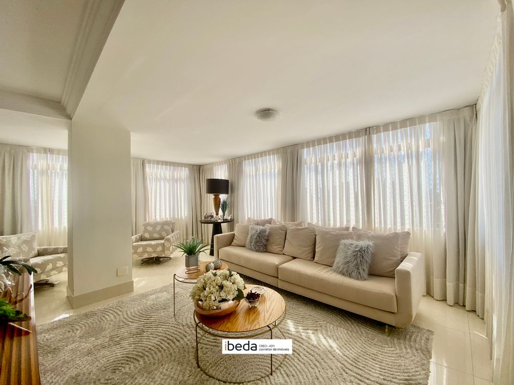 Apartamento à venda com 4 quartos, 263m² - Foto 4