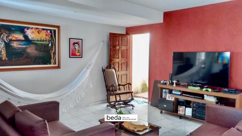 Casa à venda com 3 quartos, 400m² - Foto 2