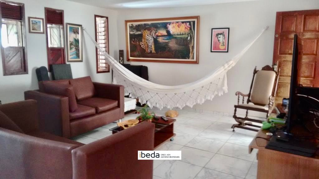 Casa à venda com 3 quartos, 400m² - Foto 1