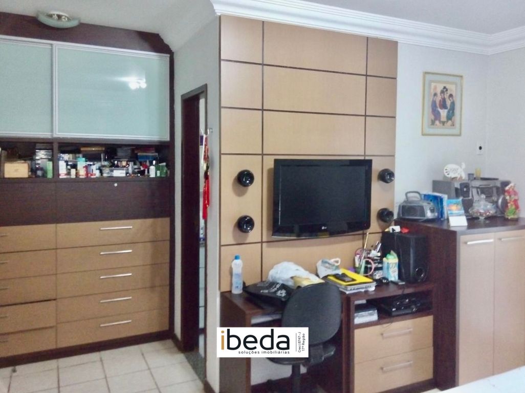 Casa à venda com 4 quartos, 1000m² - Foto 9
