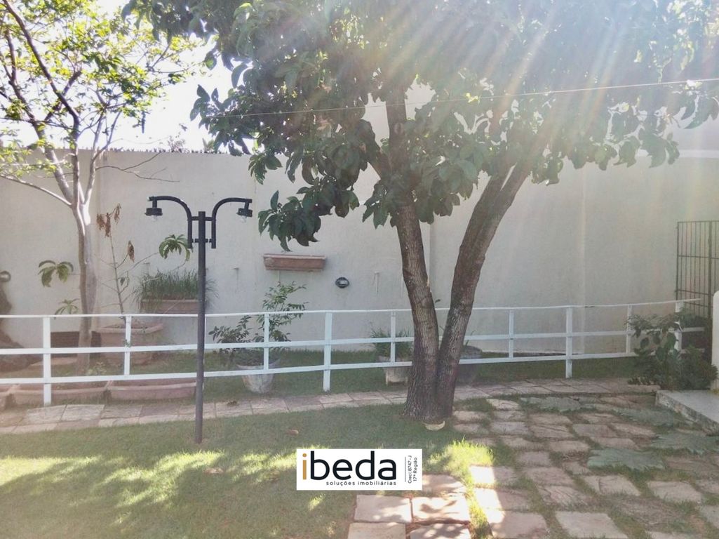 Casa à venda com 4 quartos, 1000m² - Foto 20