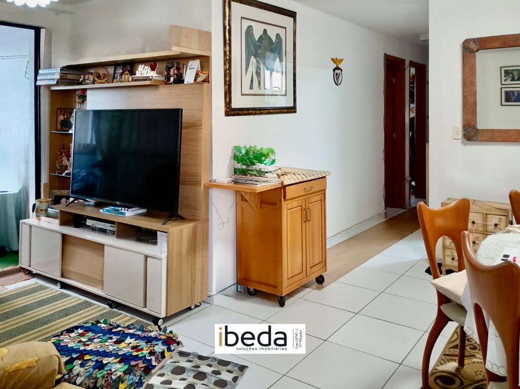 Apartamento à venda com 3 quartos, 85m² - Foto 1