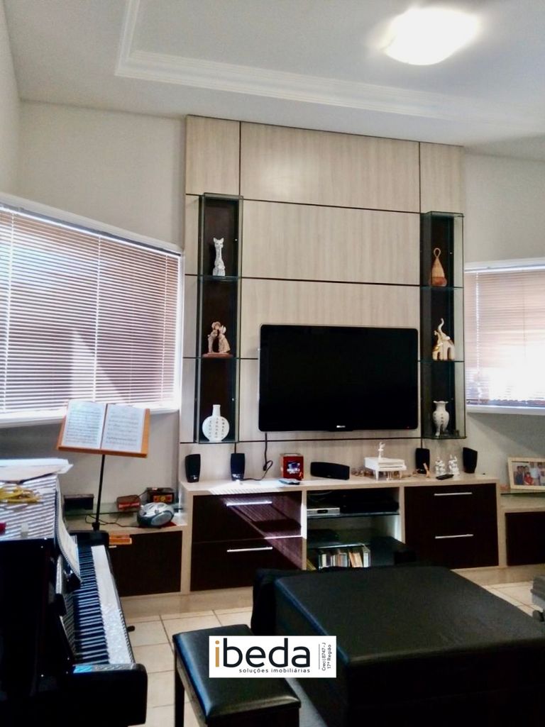 Casa à venda com 4 quartos, 1000m² - Foto 5