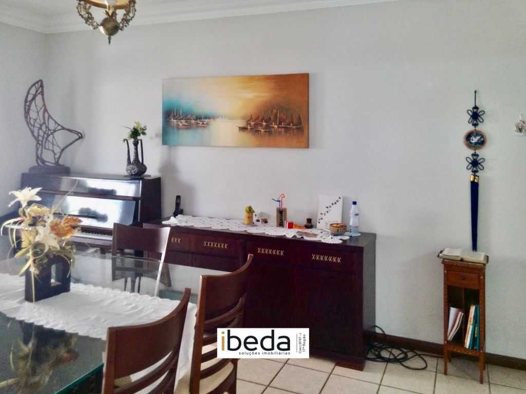 Casa à venda com 4 quartos, 1000m² - Foto 12