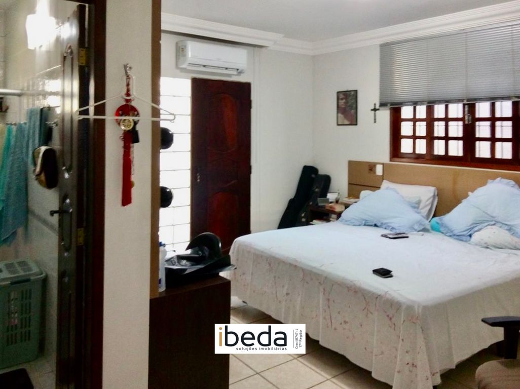 Casa à venda com 4 quartos, 1000m² - Foto 15