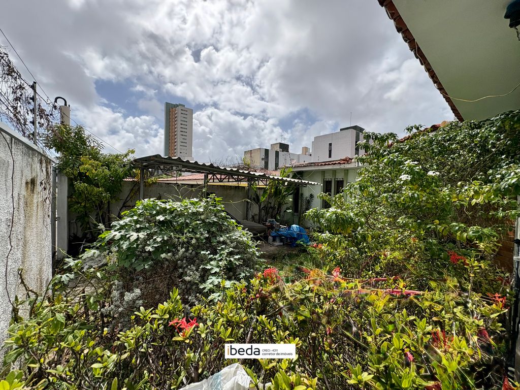 Casa à venda com 4 quartos, 360m² - Foto 2