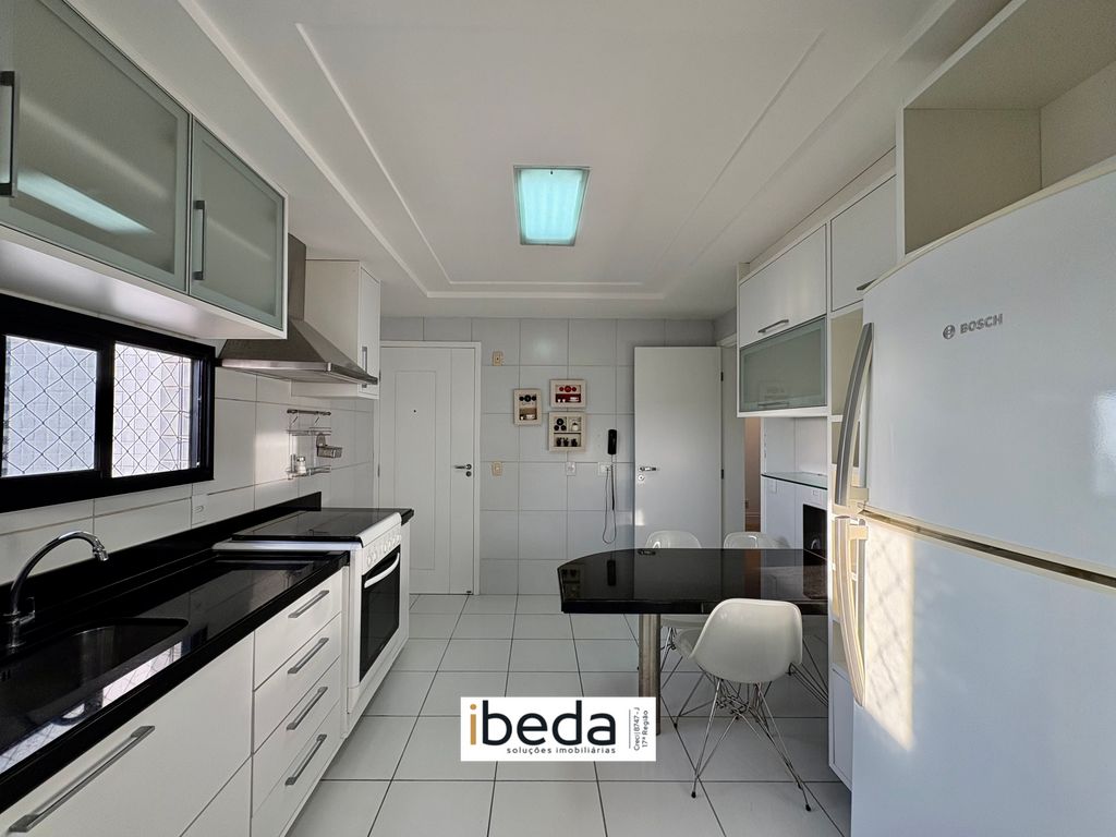 Apartamento à venda com 3 quartos, 120m² - Foto 11
