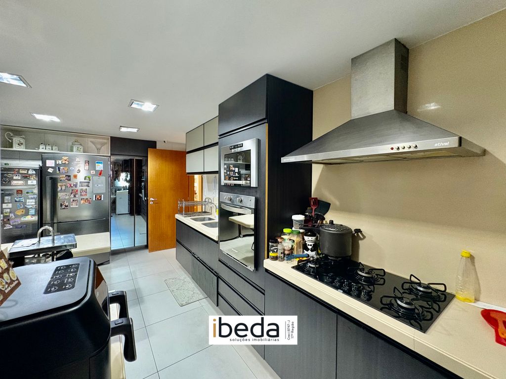 Apartamento à venda com 3 quartos, 206m² - Foto 16