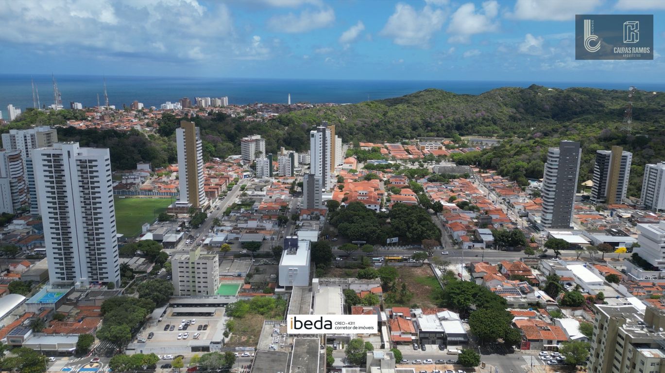 Apartamento à venda com 4 quartos, 206m² - Foto 18
