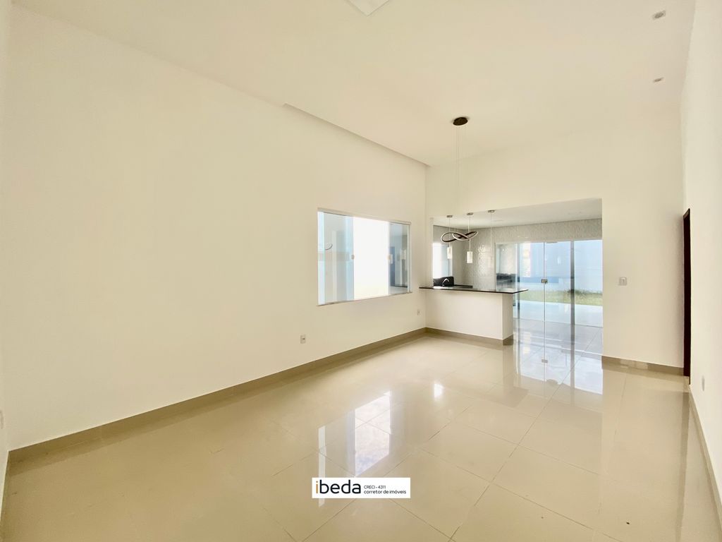 Casa de Condomínio à venda com 3 quartos, 300m² - Foto 4