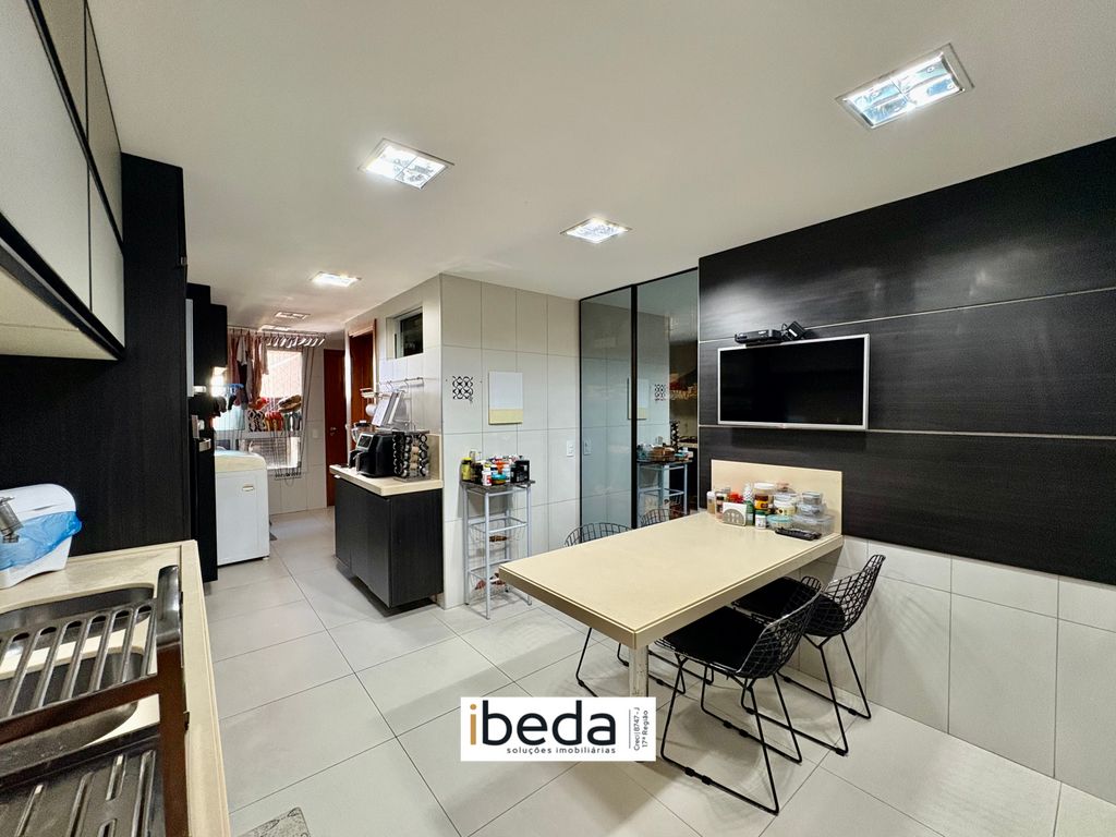 Apartamento à venda com 3 quartos, 206m² - Foto 15