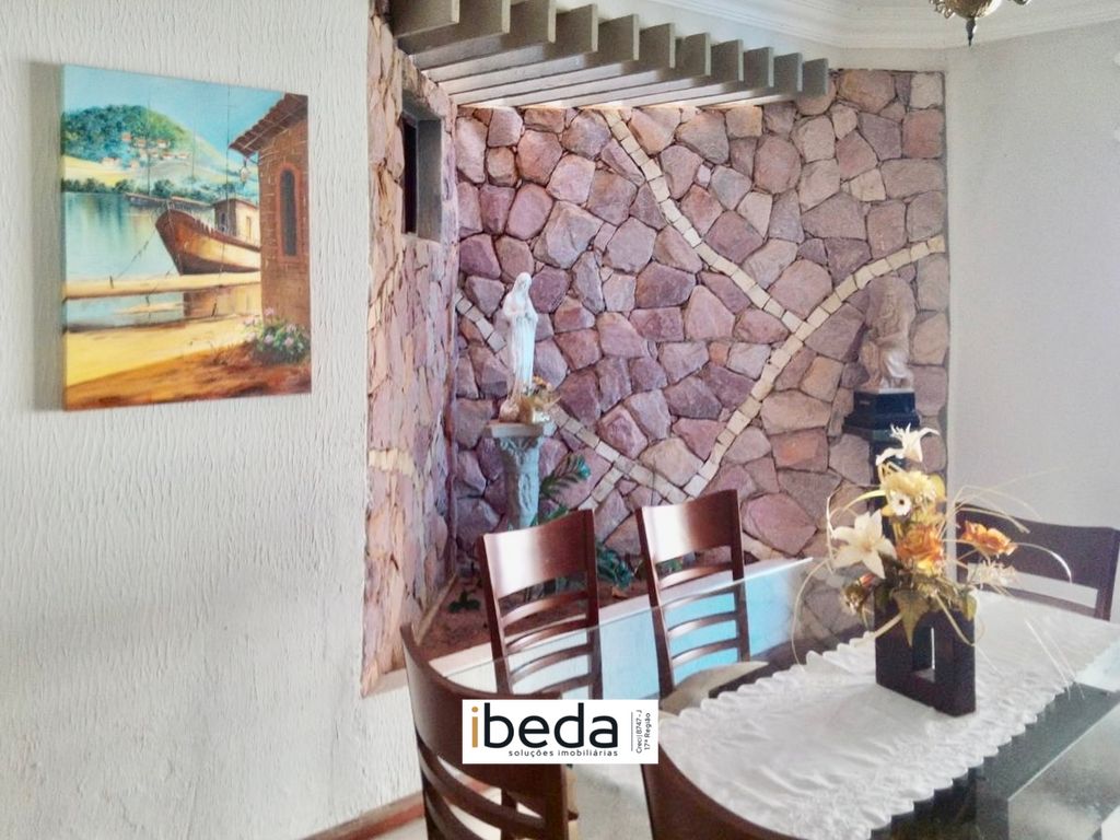 Casa à venda com 4 quartos, 1000m² - Foto 3