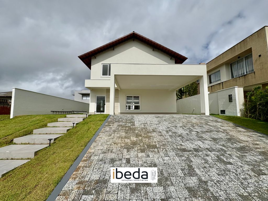 Casa de Condomínio à venda com 4 quartos, 450m² - Foto 2