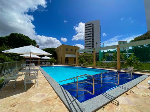 piscina com raia