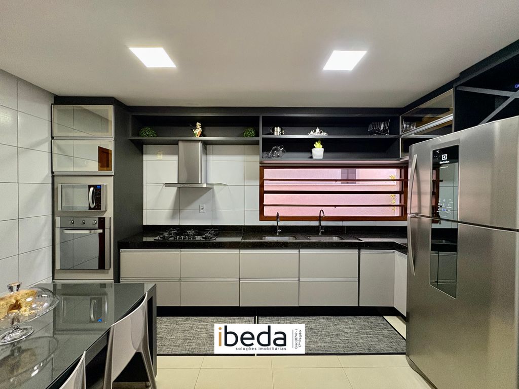 Casa de Condomínio à venda com 4 quartos, 200m² - Foto 10