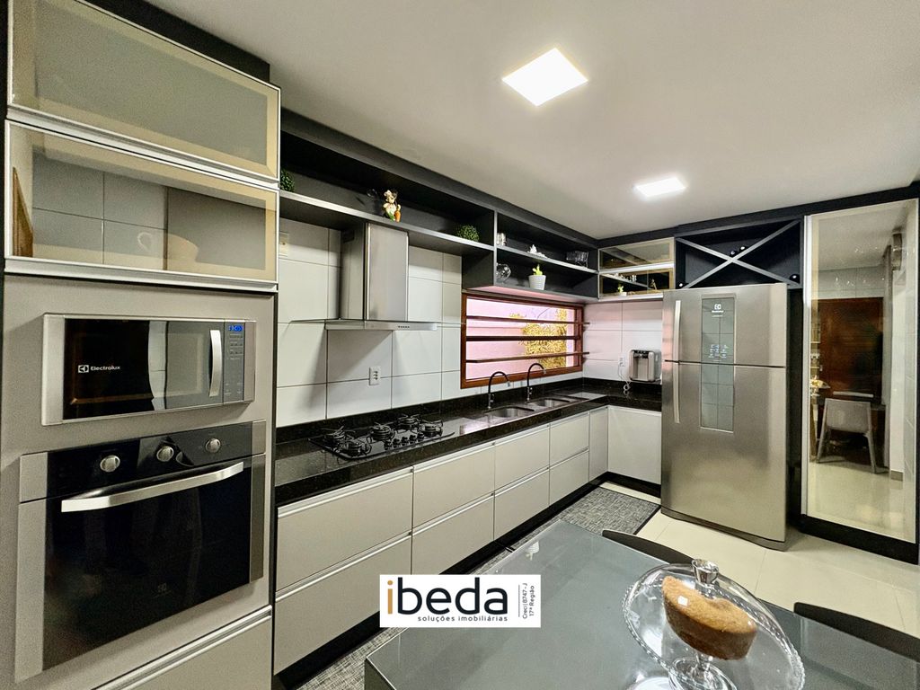 Casa de Condomínio à venda com 4 quartos, 200m² - Foto 11