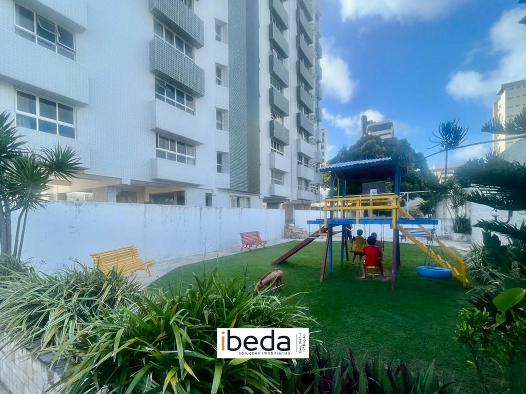 Apartamento à venda com 3 quartos, 117m² - Foto 2