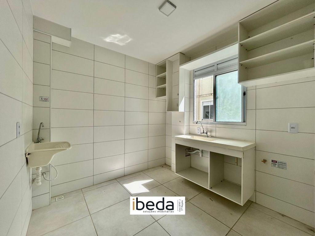 Apartamento à venda com 2 quartos, 44m² - Foto 4