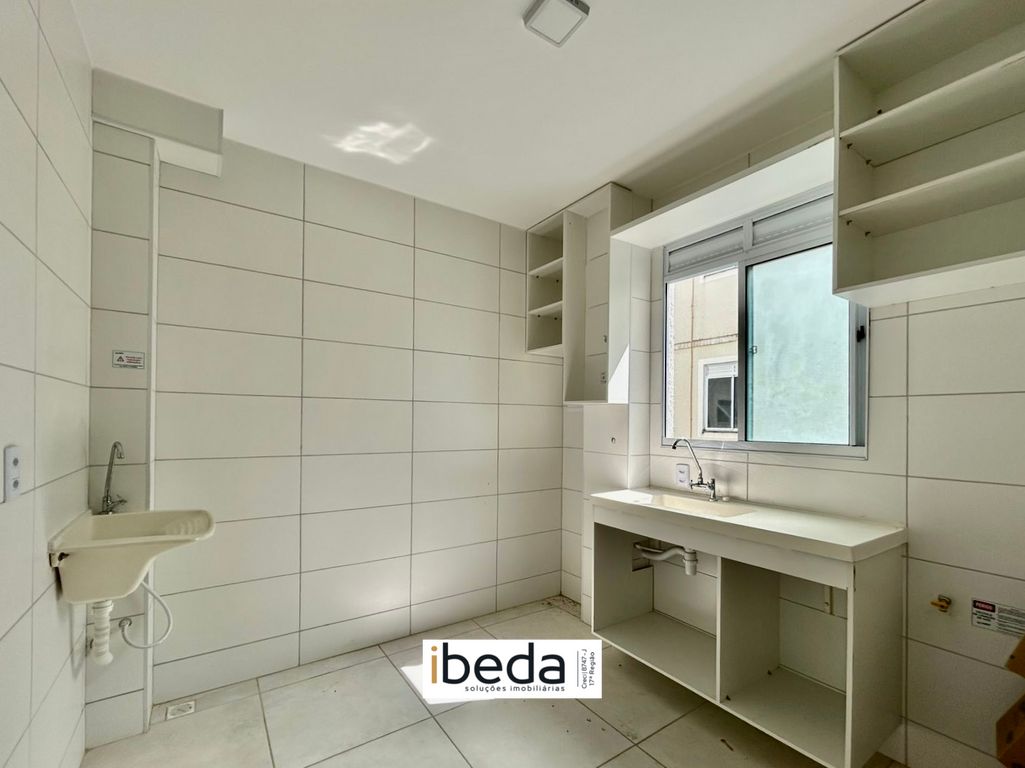 Apartamento à venda com 2 quartos, 44m² - Foto 3