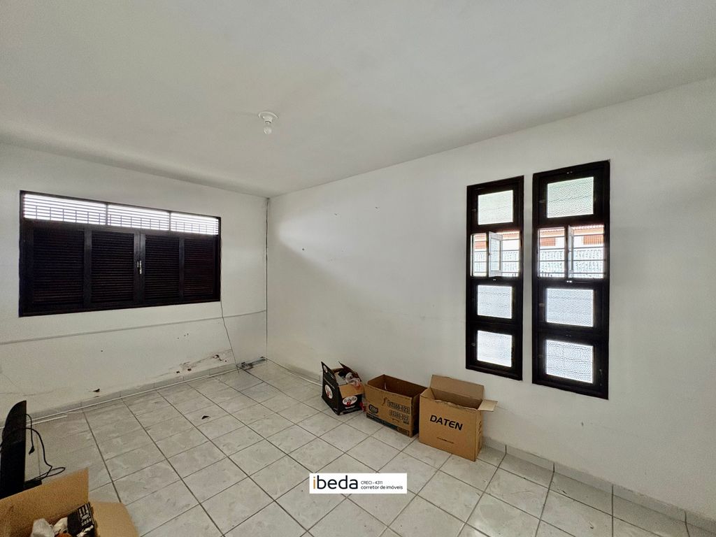 Casa à venda com 4 quartos, 360m² - Foto 6