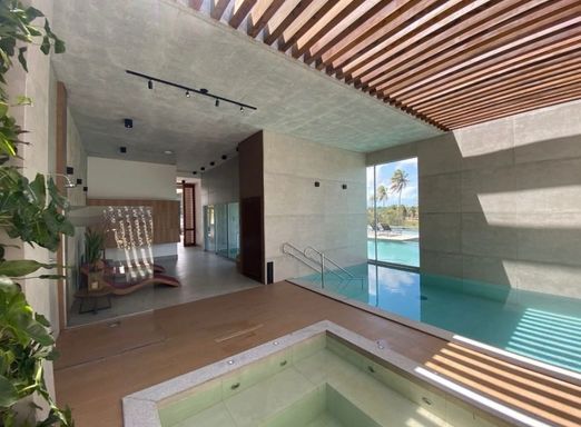 jacuzzi