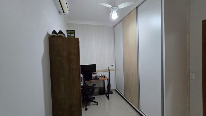 QUARTO COM MOVEIS PLANEJADOS