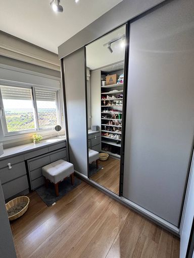 piso inferior: closet da suite