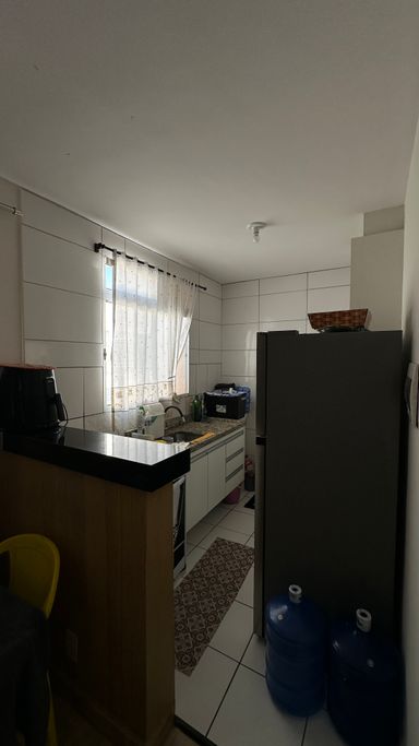 cozinha com gabinete e armarios planejados