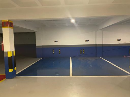 3 Vagas de Garagem Cobertas