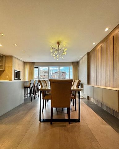 Sala de Jantar com linda vista e cozinha integrada com churrasqueira!
