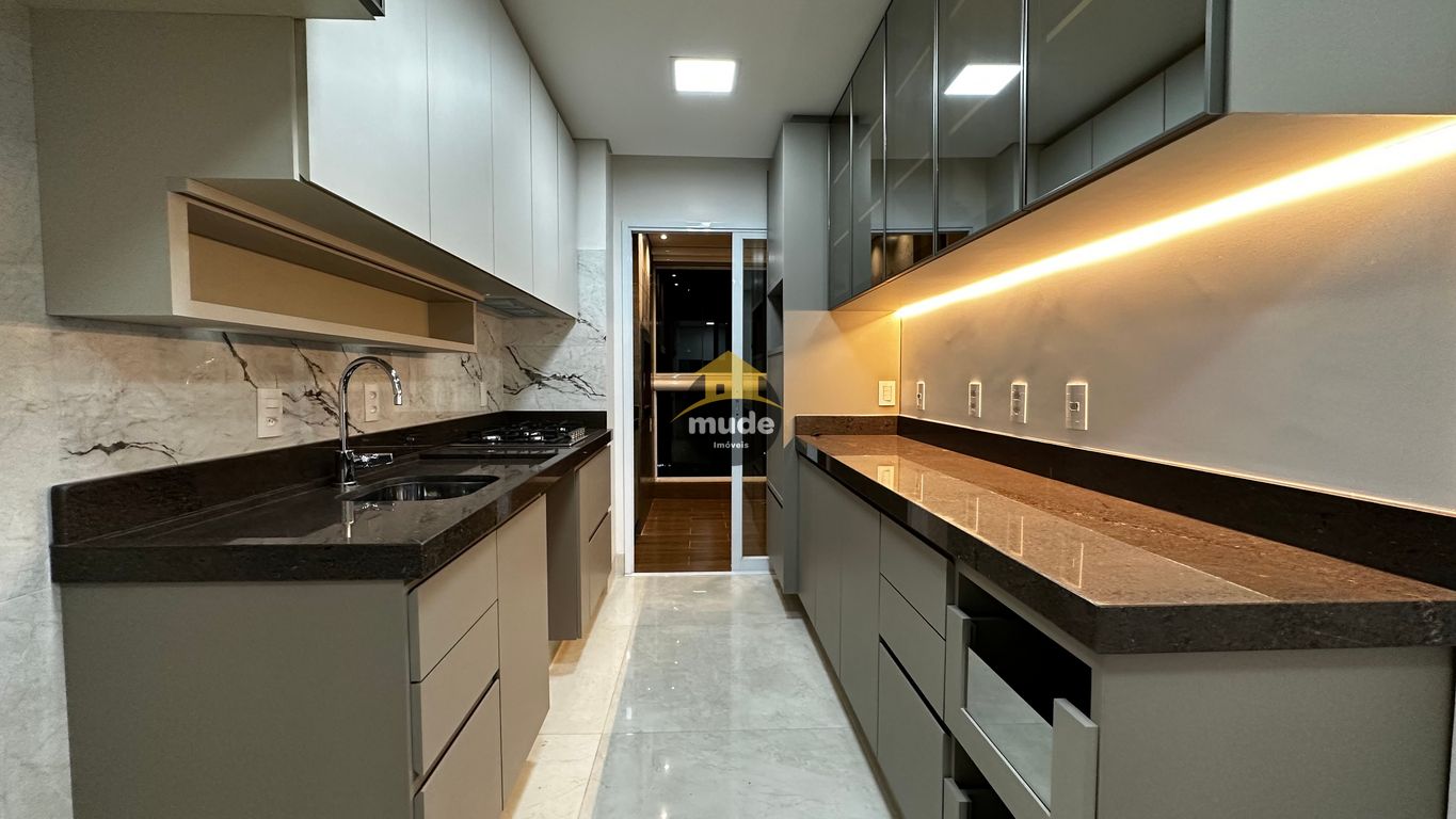 Apartamento com 3 quartos em Jardim América — Jardim América