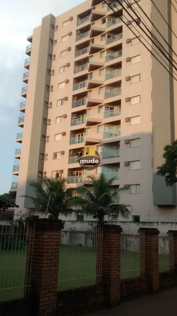 Apartamento excelente no Edifício Ilhas Gregas em Dourados — Centro