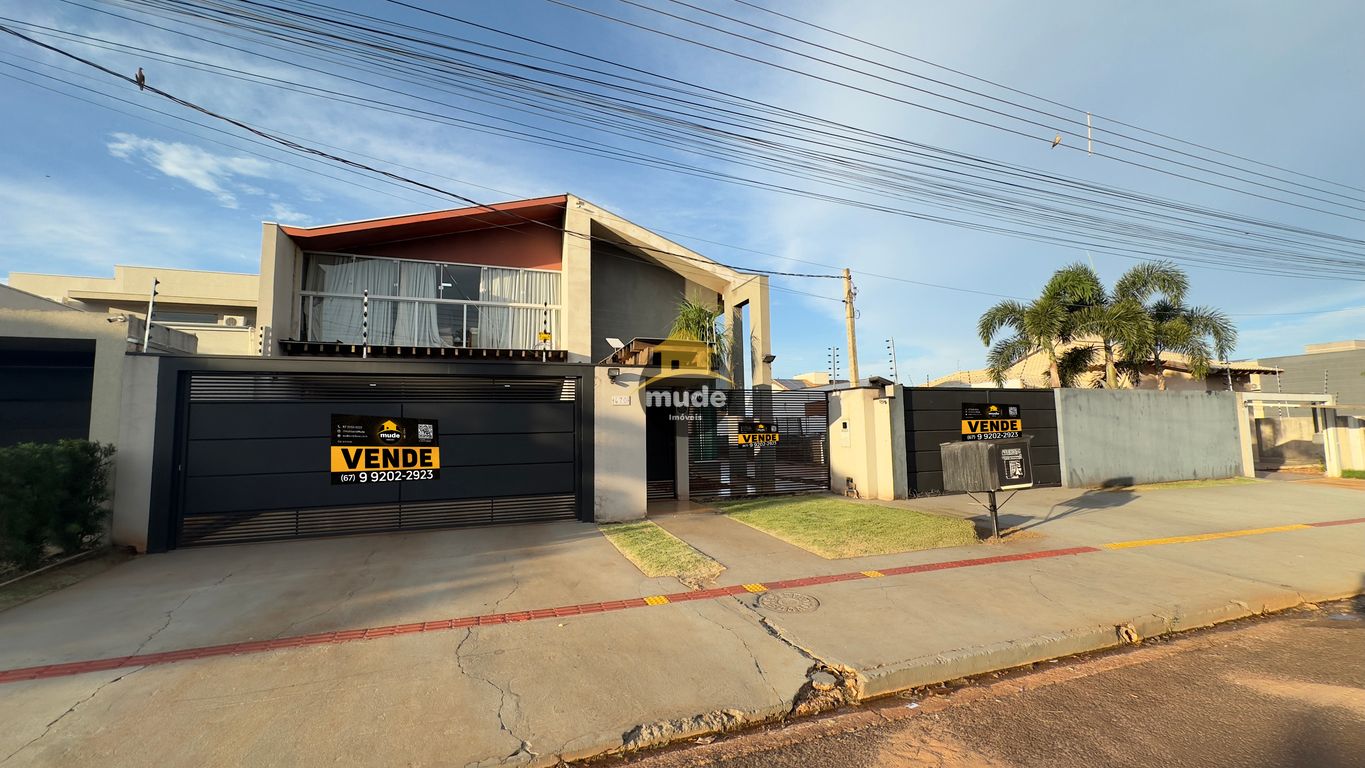 🏡✨ Luxuoso sobrado 5Q c/ piscina e espaço gourmet no Parque Alvorada! 🏊‍♂️🔥 — Parque Alvorada